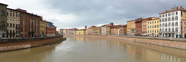 640px-Pisa_Arno_Panorama