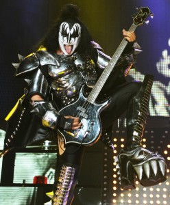 kiss-performing-at-wembley-arena-08