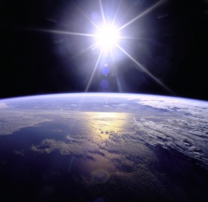 Full_Sunburst_over_Earth