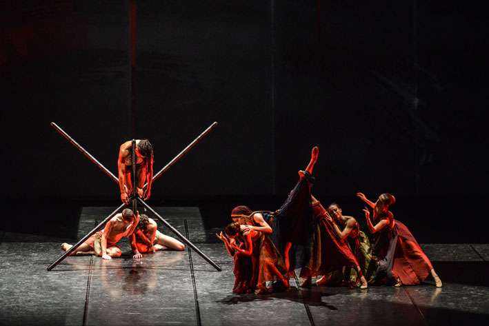 RBR dance company in "The Man" (the Passion of the Christ) - cooproduction with Camerata Musicale Barese - Choreography by Cristina Ledri, Cristiano Fagioli - Music by J. Debney, S. Jablonsky, C. Armstrong, D. Todesco, H. Takkenberg, P. Gabriel - Voice Paolo Valerio.