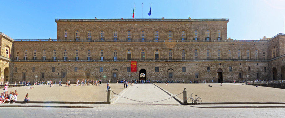 Palazzo Pitti, facciata. Fonte : residenzatoscanelli.com