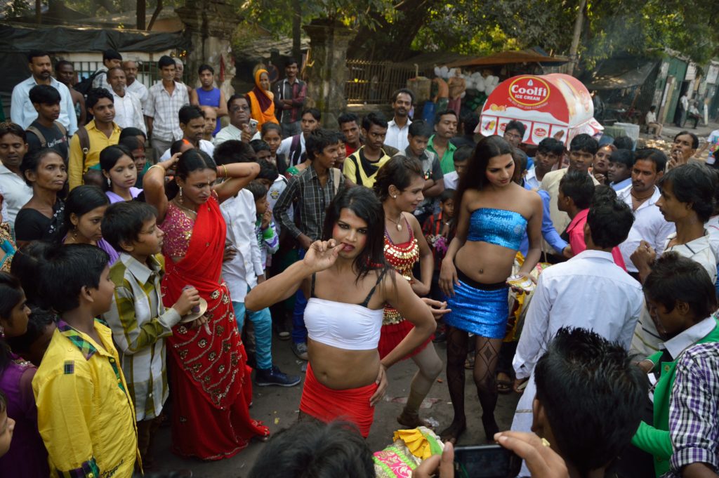 hijras che danzano