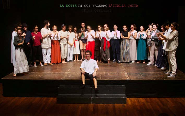 Fare teatro